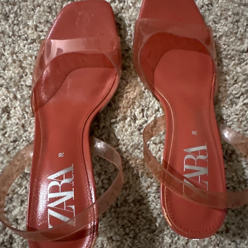 Zara sandal size 38
